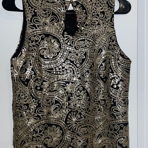 NWT One Clothing Los Angeles gold/sequined top XS.